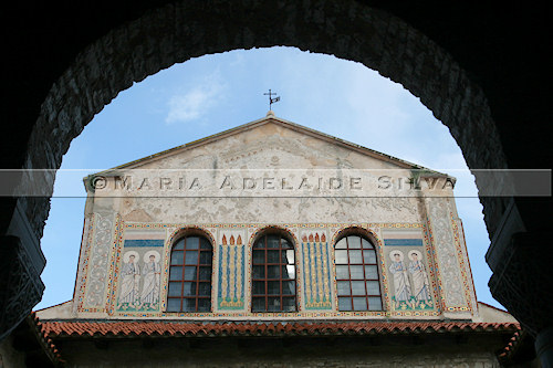 Poreč · fachada da basílica · basilica's façade